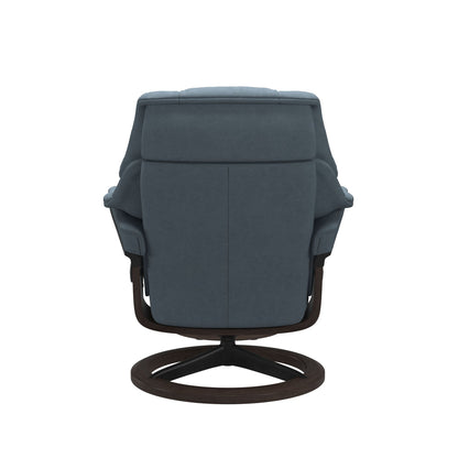 Reno (M) Signature armchair with footrest