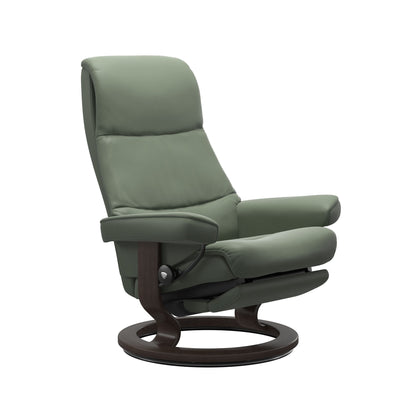 View (M) Classic Power armchair